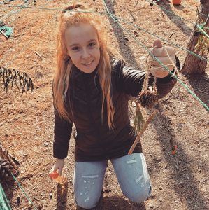 Meet your Posher, Karol